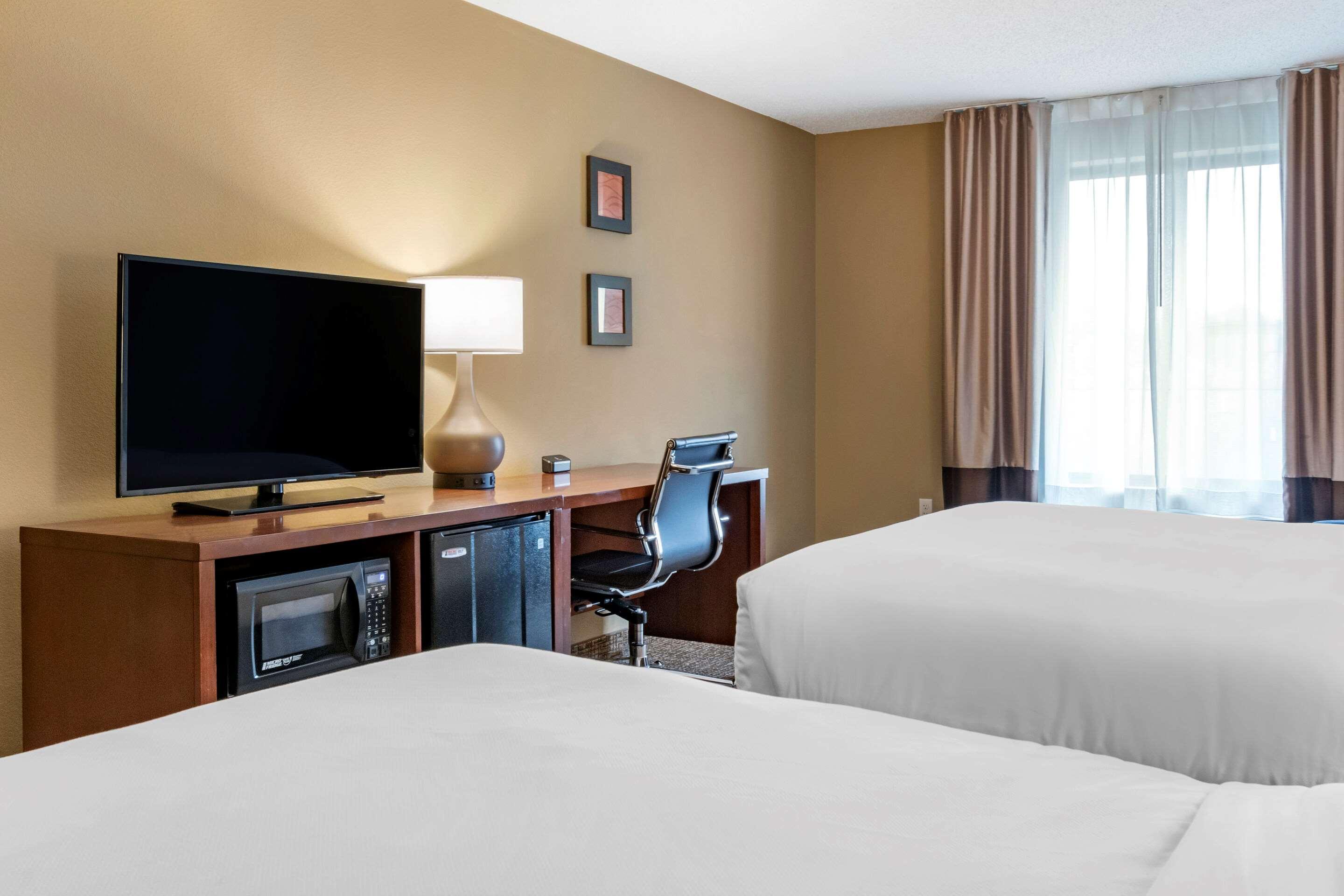 Comfort Inn Pa Turnpike - I-81 Карлайл Екстериор снимка