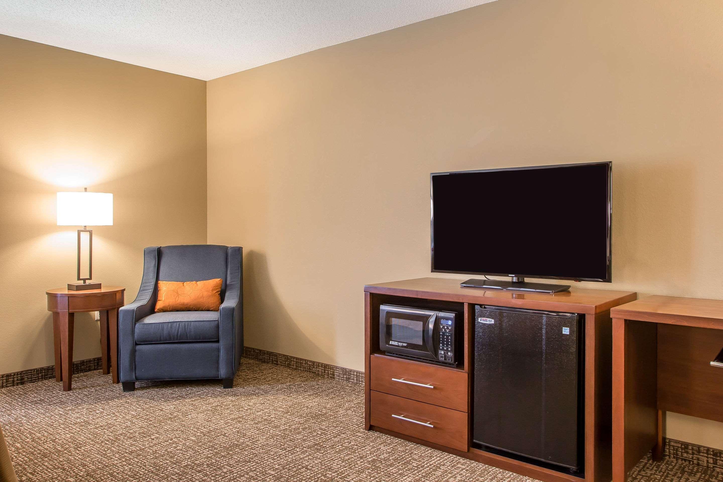 Comfort Inn Pa Turnpike - I-81 Карлайл Екстериор снимка