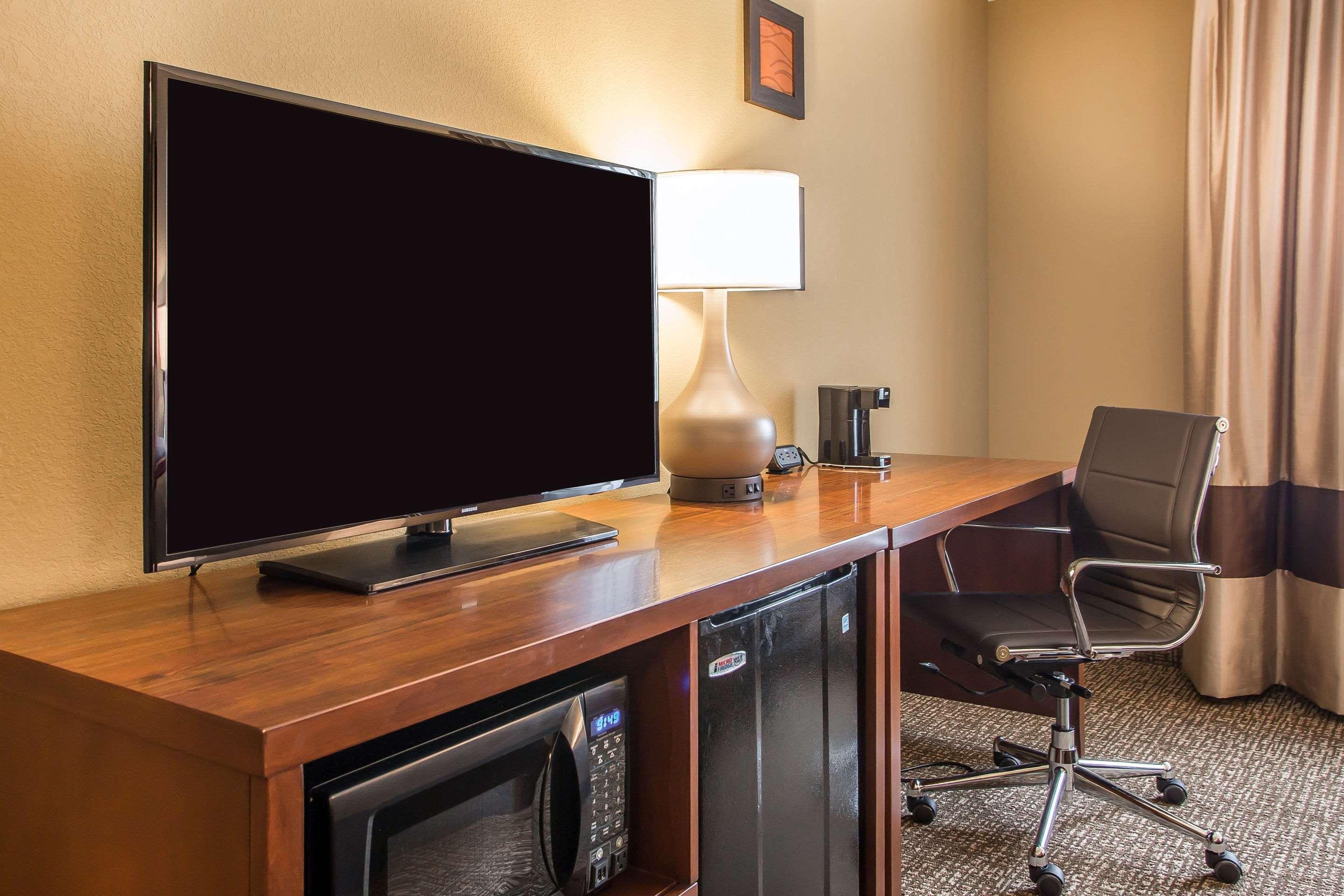 Comfort Inn Pa Turnpike - I-81 Карлайл Екстериор снимка
