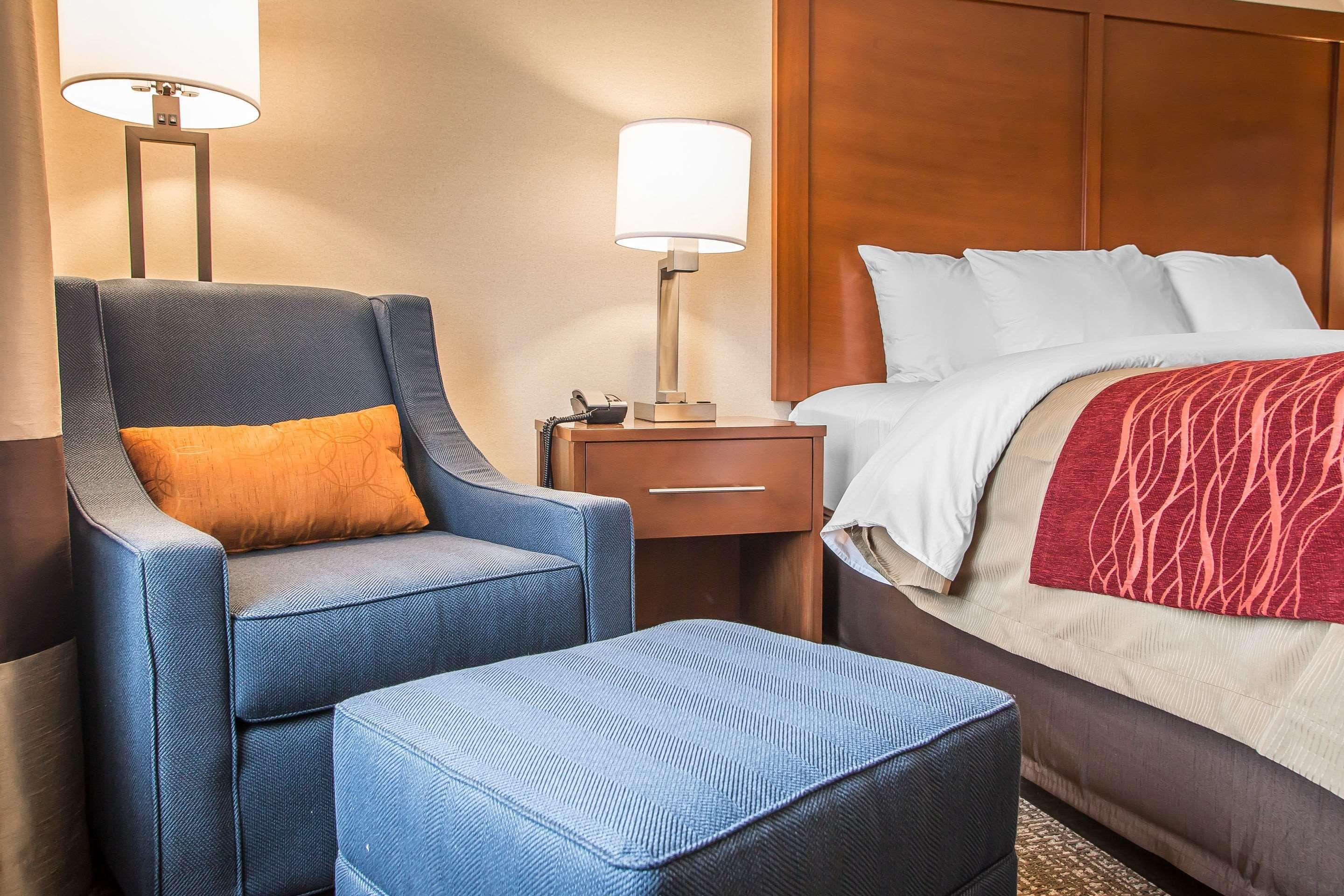 Comfort Inn Pa Turnpike - I-81 Карлайл Екстериор снимка