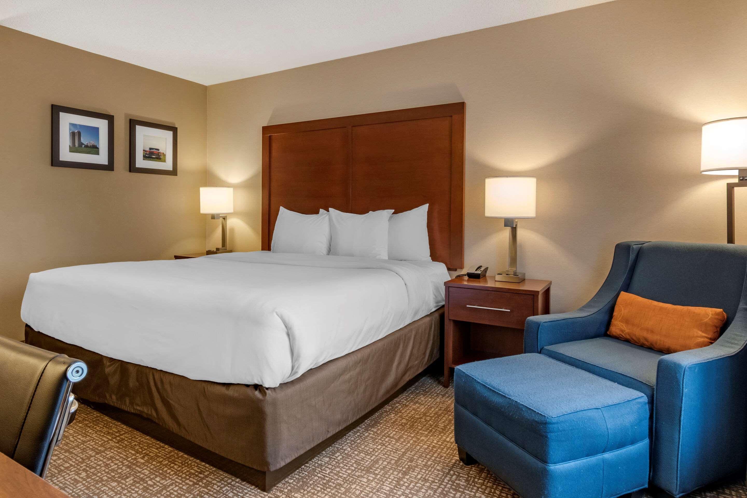Comfort Inn Pa Turnpike - I-81 Карлайл Екстериор снимка