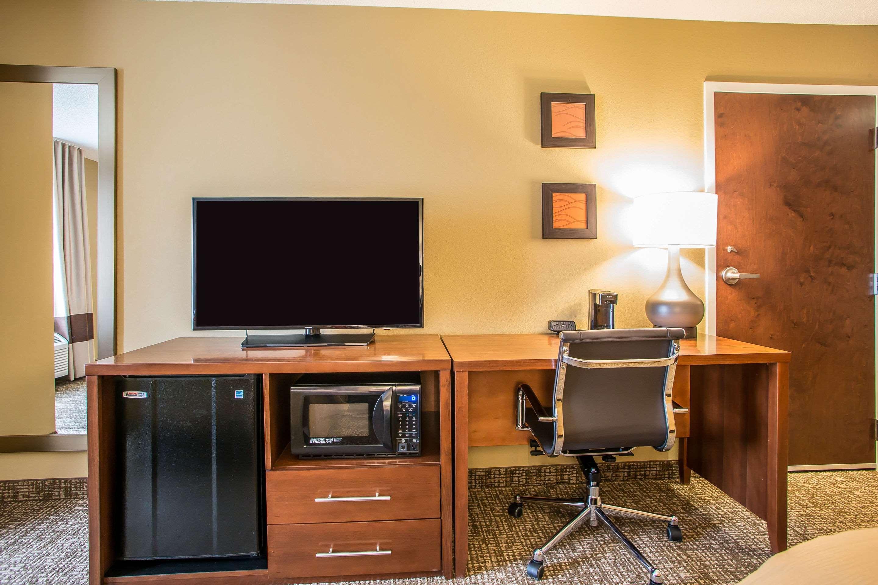 Comfort Inn Pa Turnpike - I-81 Карлайл Екстериор снимка