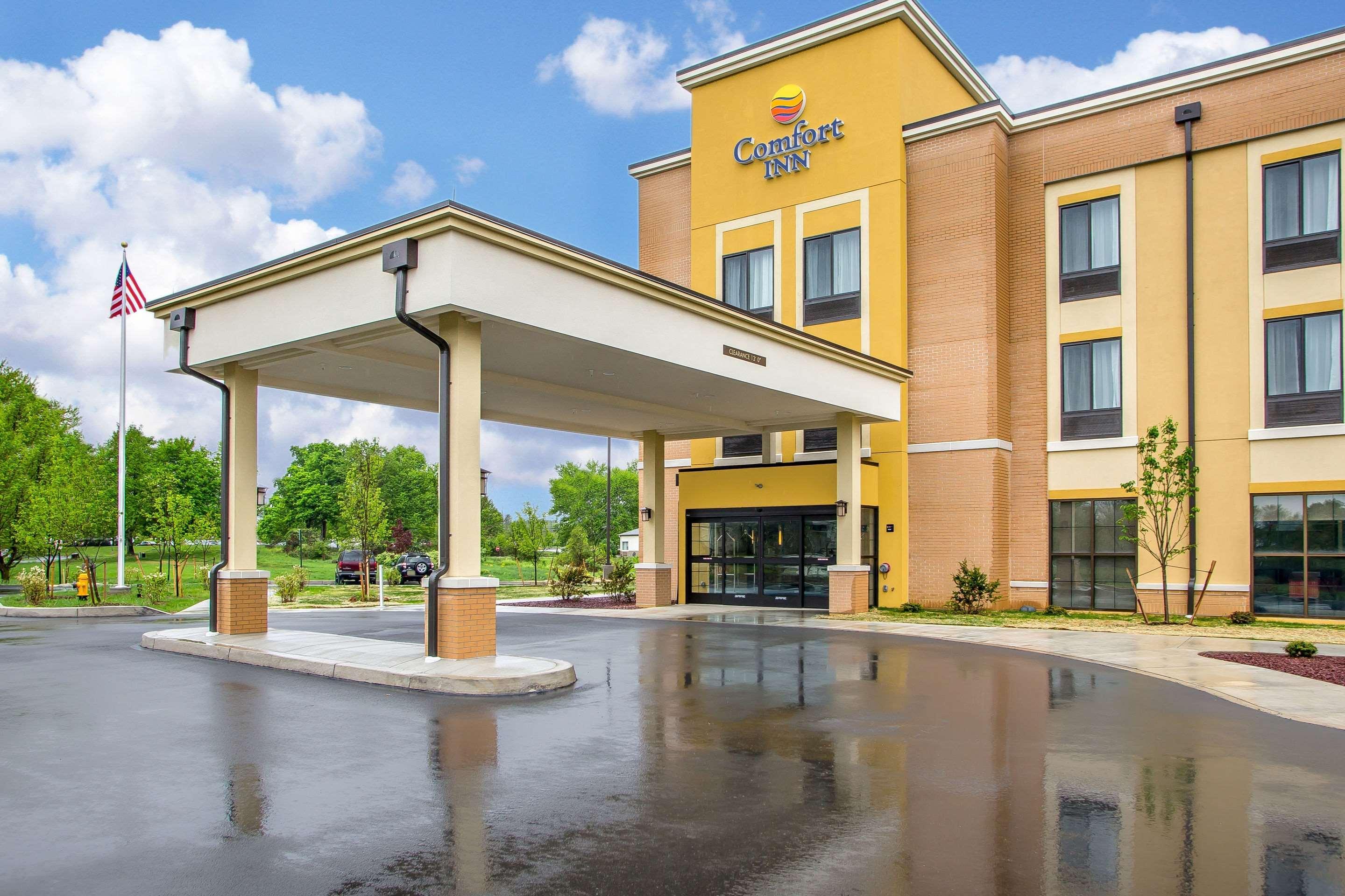 Comfort Inn Pa Turnpike - I-81 Карлайл Екстериор снимка