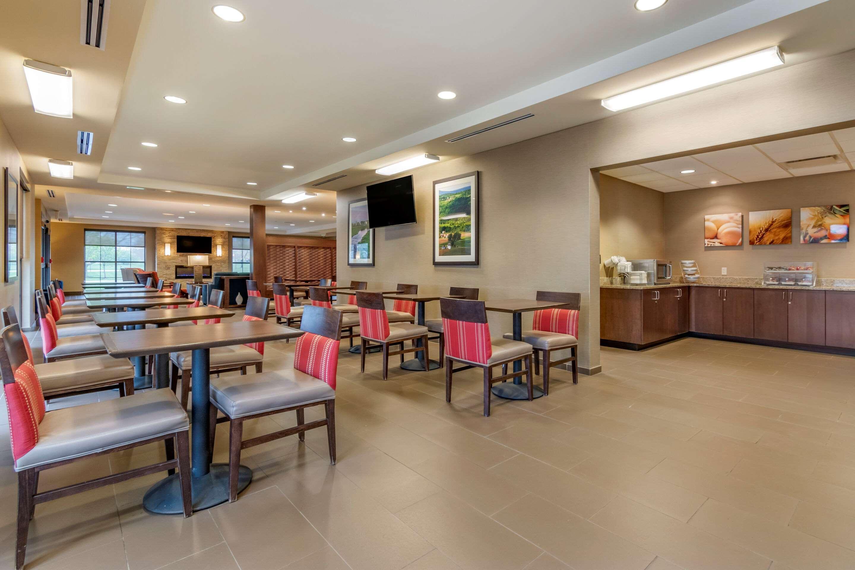 Comfort Inn Pa Turnpike - I-81 Карлайл Екстериор снимка