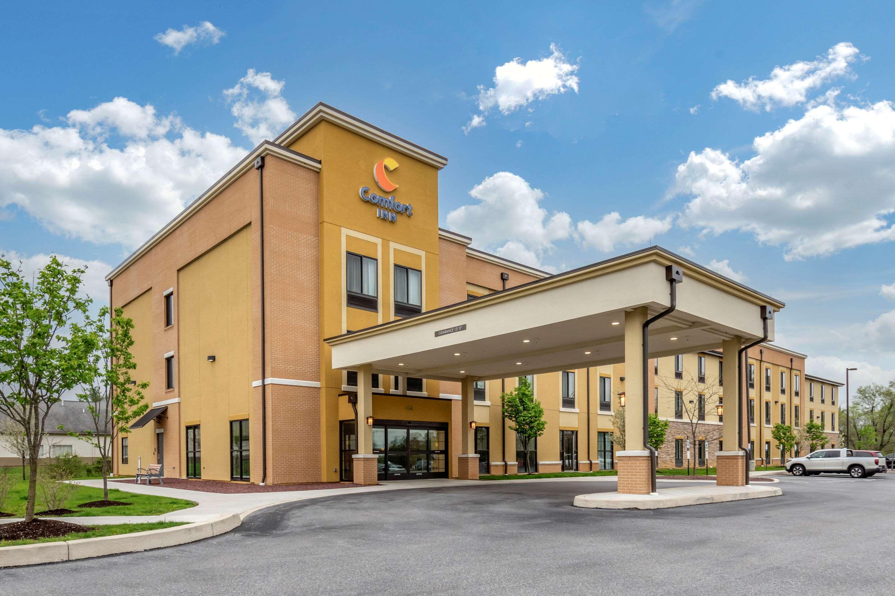 Comfort Inn Pa Turnpike - I-81 Карлайл Екстериор снимка