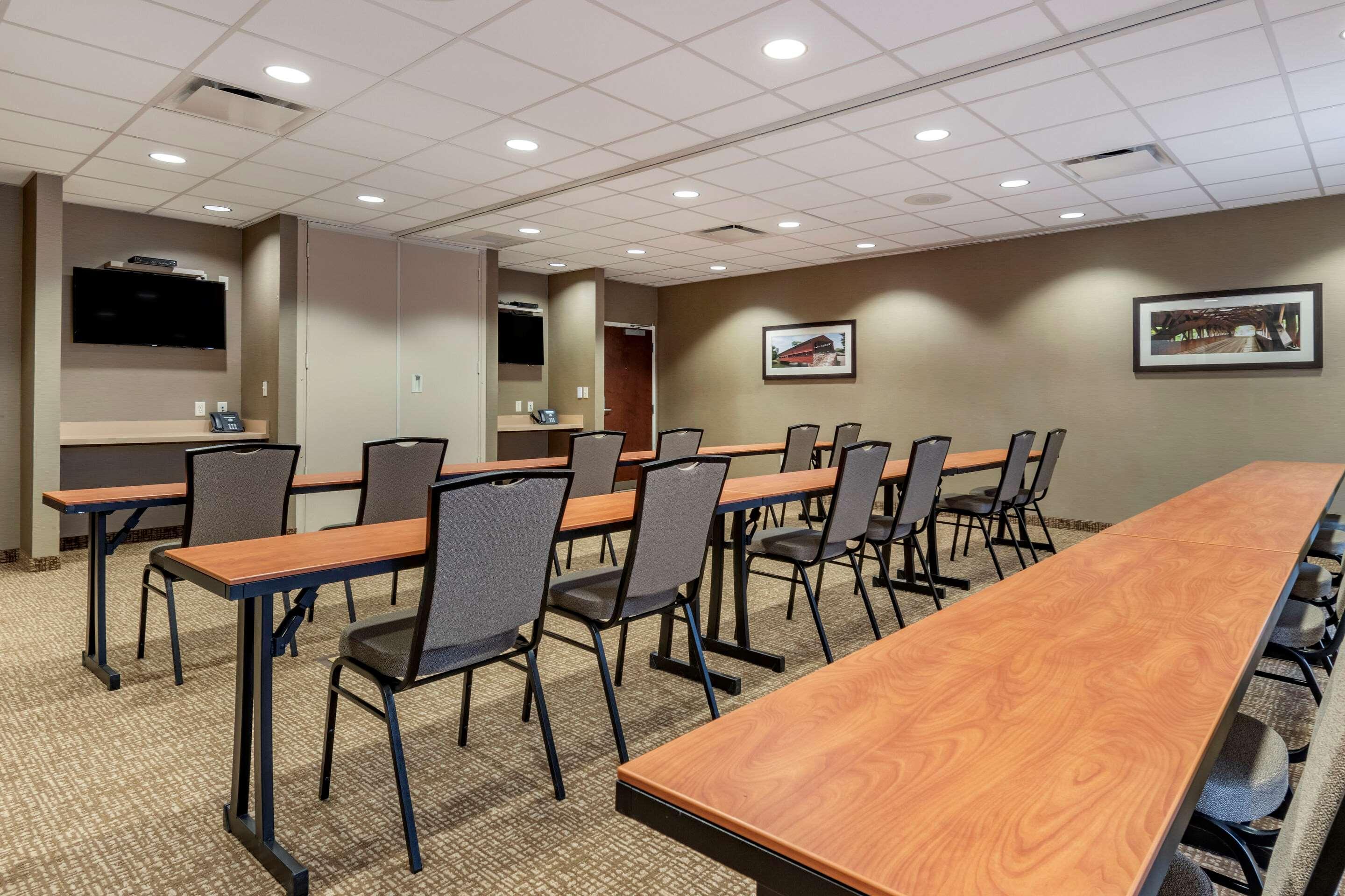 Comfort Inn Pa Turnpike - I-81 Карлайл Екстериор снимка