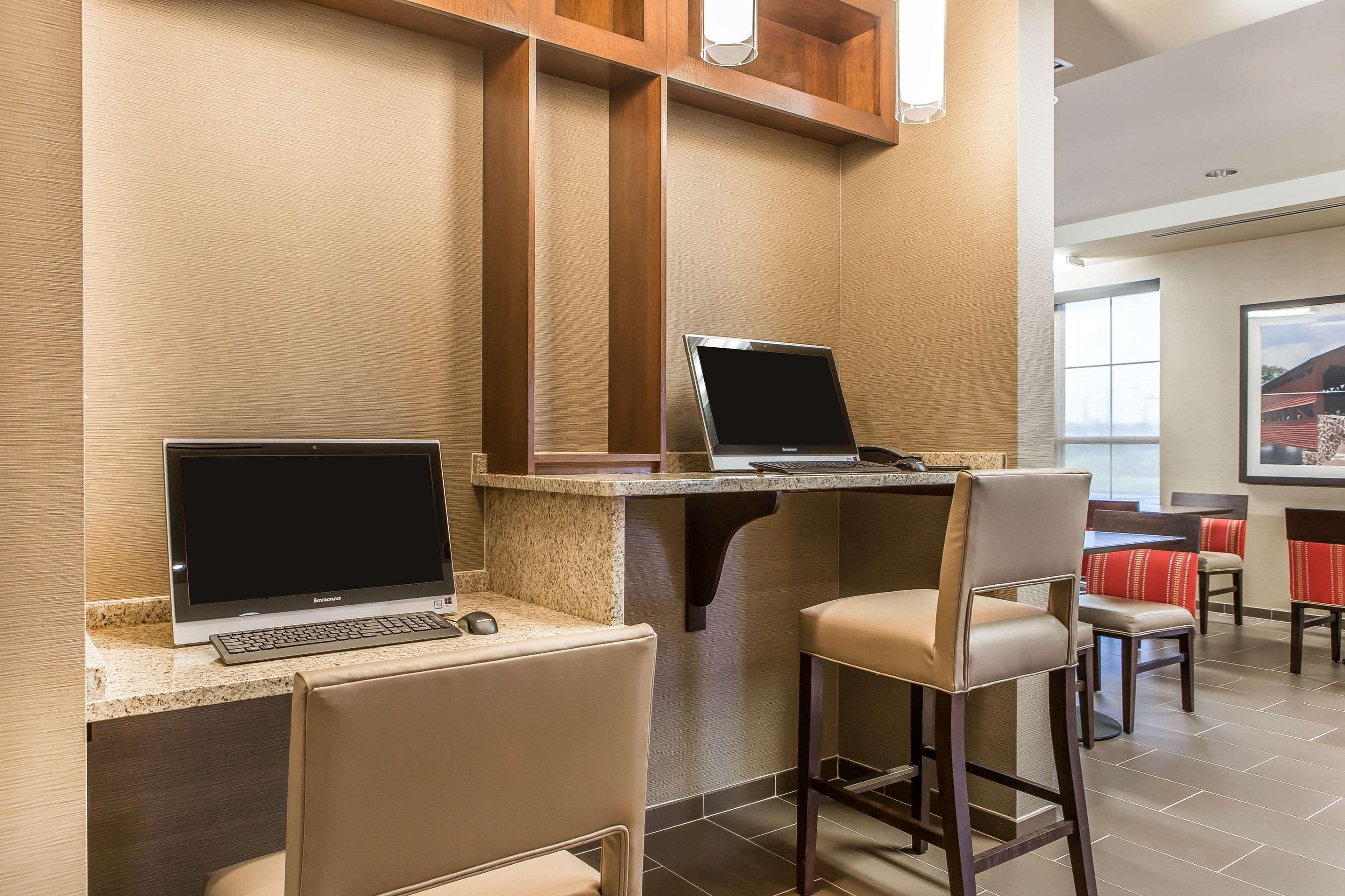 Comfort Inn Pa Turnpike - I-81 Карлайл Екстериор снимка