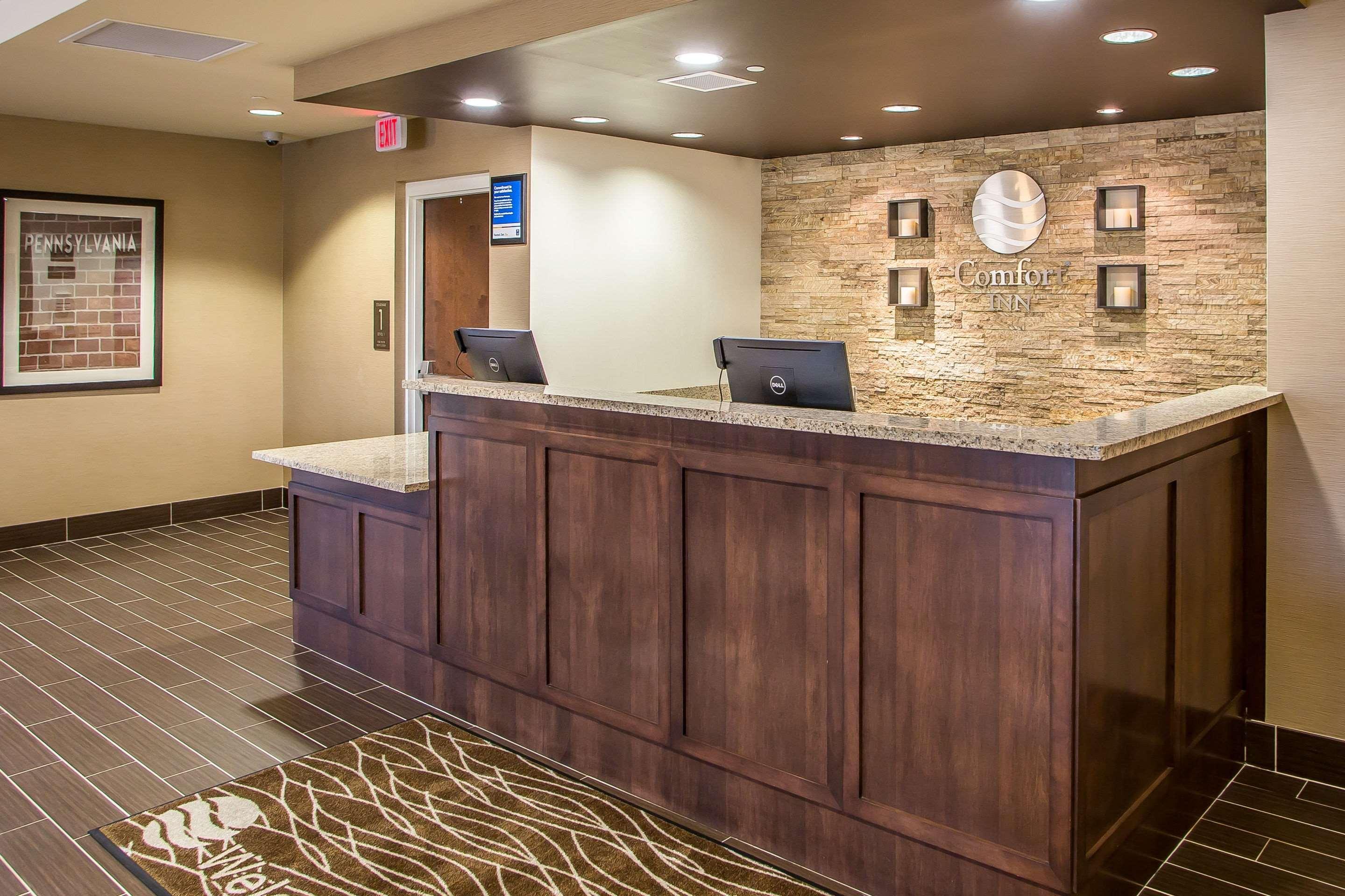 Comfort Inn Pa Turnpike - I-81 Карлайл Екстериор снимка