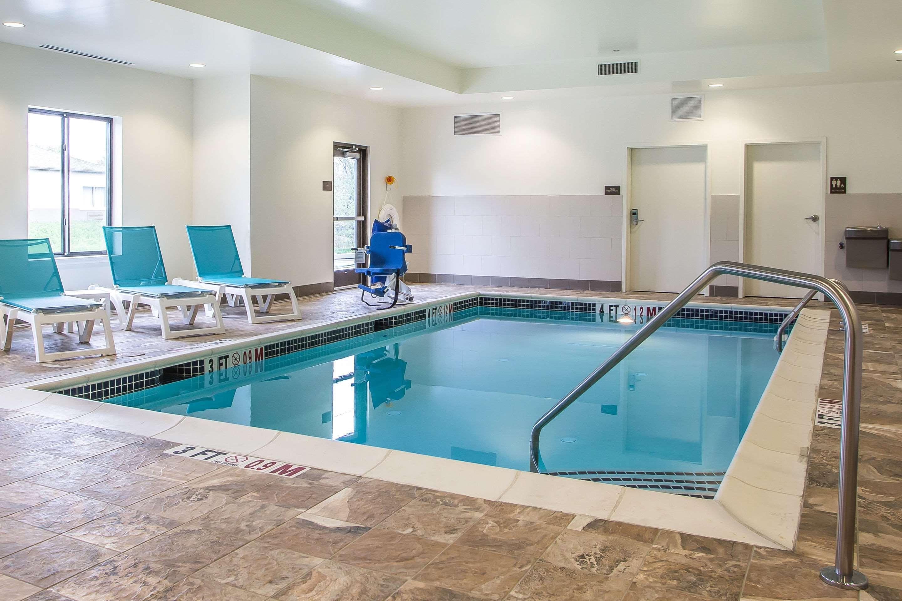 Comfort Inn Pa Turnpike - I-81 Карлайл Екстериор снимка