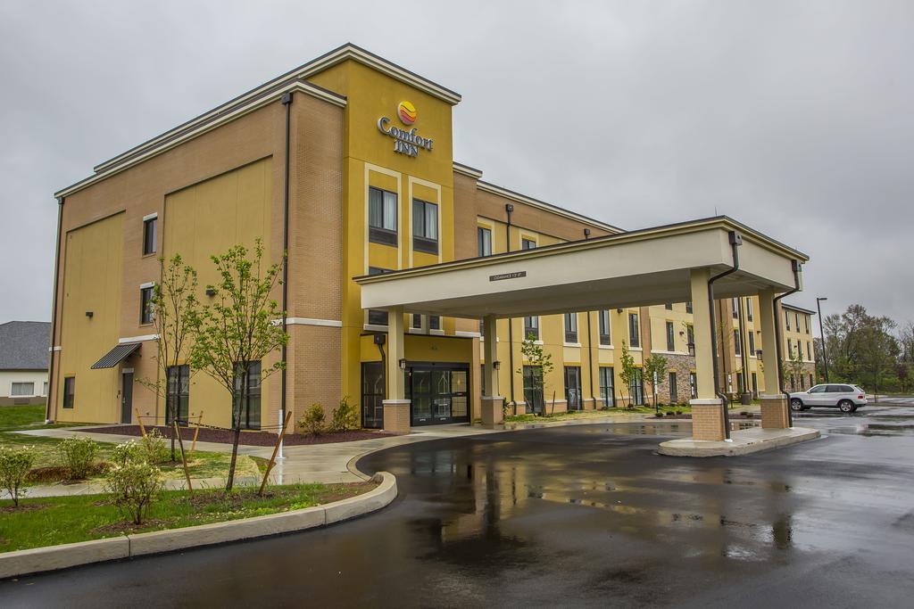 Comfort Inn Pa Turnpike - I-81 Карлайл Екстериор снимка