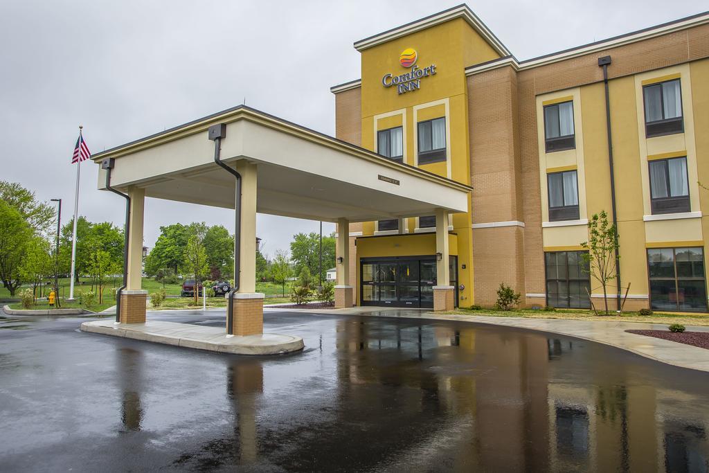 Comfort Inn Pa Turnpike - I-81 Карлайл Екстериор снимка